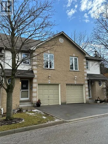 31 MOSS Boulevard Unit# 26, Dundas, Ontario L9H7A6