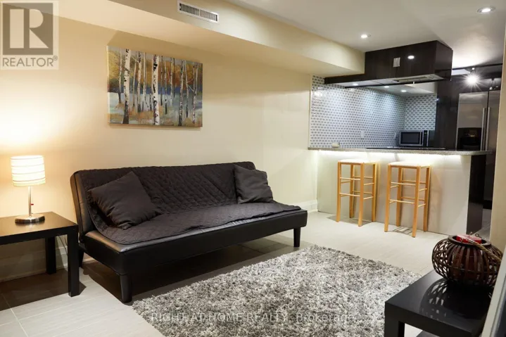 REAR - 1547 KINGSTON ROAD, Toronto (Birchcliffe-Cliffside), Ontario M1N1R9