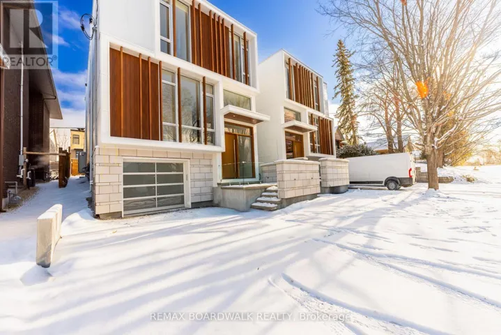 577 MELBOURNE AVENUE, Ottawa, Ontario K2A1W7