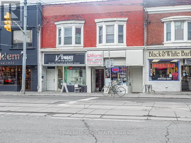 2229A DUNDAS STREET W, Toronto (High Park-Swansea), Ontario M6R1X6