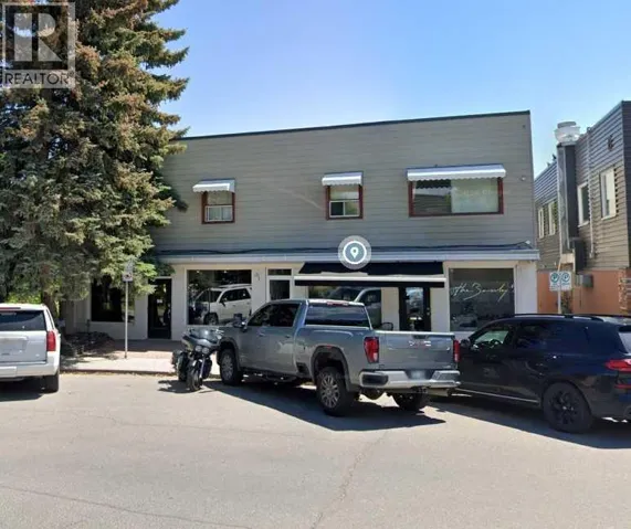 1, 7 Parkdale Crescent NW, Calgary, Alberta T2N3T8