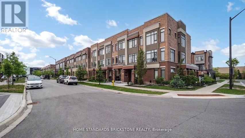 215 SALTERTON CIRCLE, Vaughan, Ontario L6A4Z2