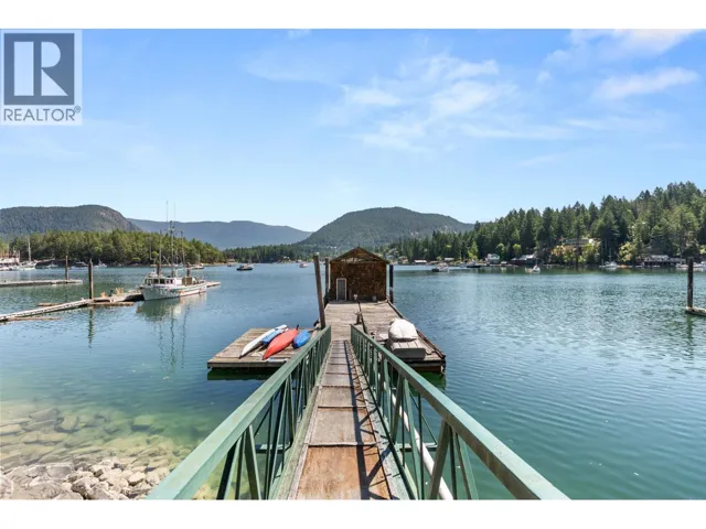 4371 FRANCIS PENINSULA ROAD, Madeira Park, British Columbia V0N2H1