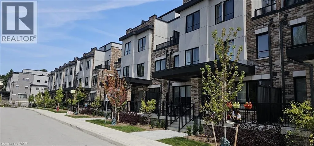 50 BAYNES Way Unit# 10, Bradford, Ontario L3Z4M4