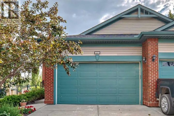 127 Invermere Close, Chestermere, Alberta T1X1L3
