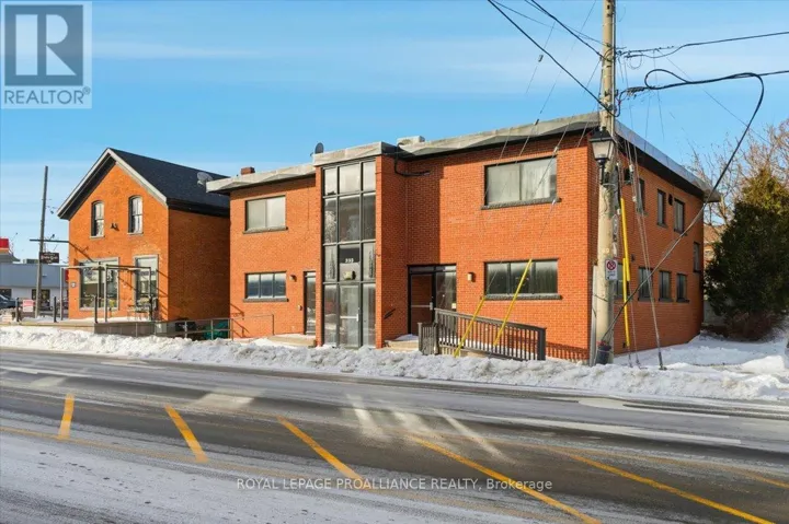 331 & 333 PICTON MAIN STREET, Prince Edward County (Picton), Ontario K0K2T0