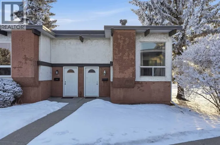 107 Pinemont Bay NE, Calgary, Alberta T1Y2V7