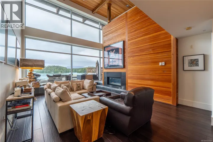 304 368 Main St, Tofino, British Columbia V0R2Z0