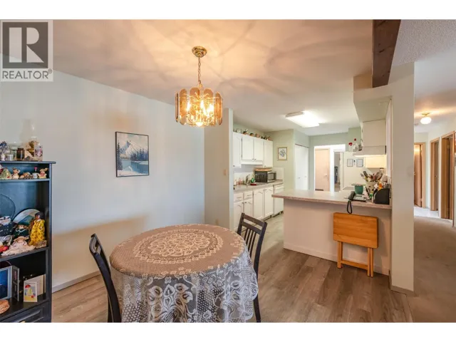195 Warren Avenue W Unit# 406, Penticton, British Columbia V2A3N1