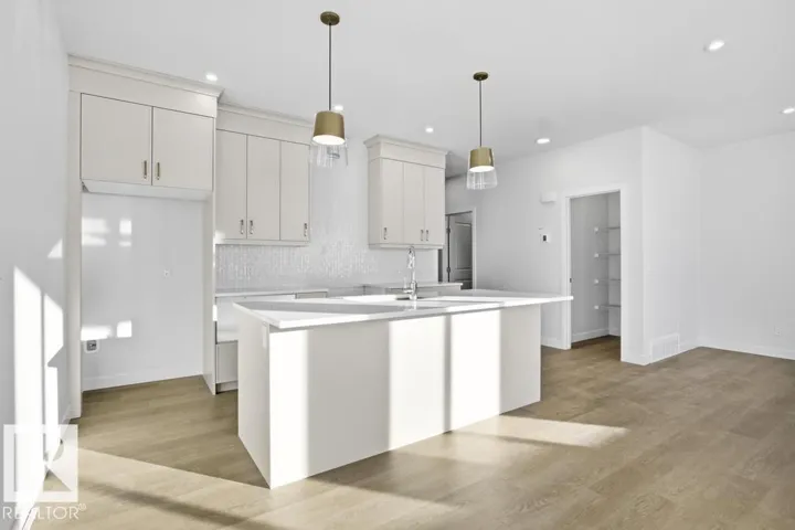 2331 MUCKLEPLUM WY SW, Edmonton, Alberta T6X3J9