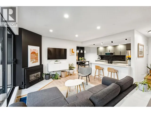 3146 MOUNTAIN HIGHWAY, North Vancouver, British Columbia V7K2H5