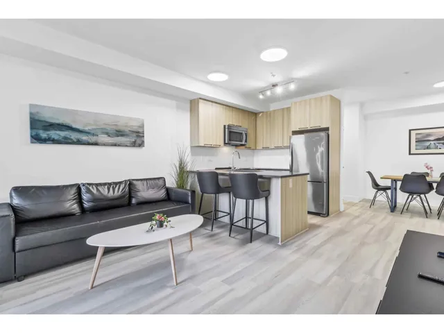 101 15628 104 AVENUE, Surrey, British Columbia V4N2J3