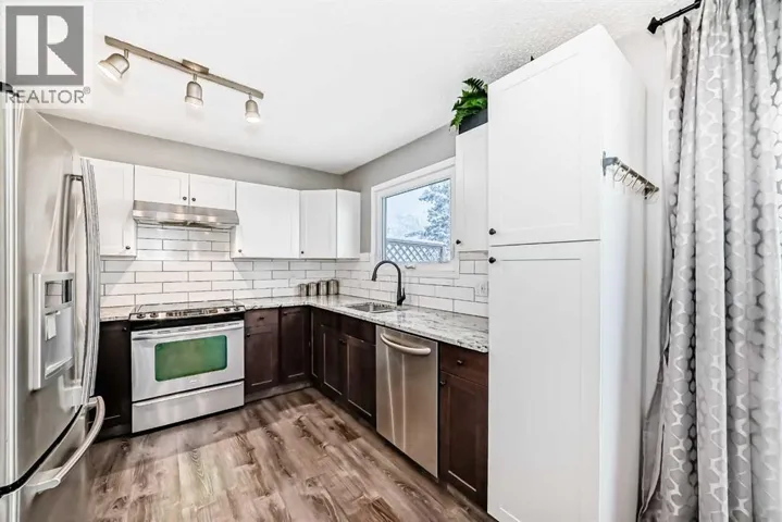 238 Berwick Drive NW, Calgary, Alberta T3K1P5