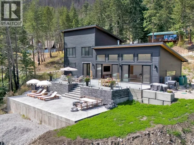 9485 Houghton Road, Fintry, British Columbia V1T7Z3