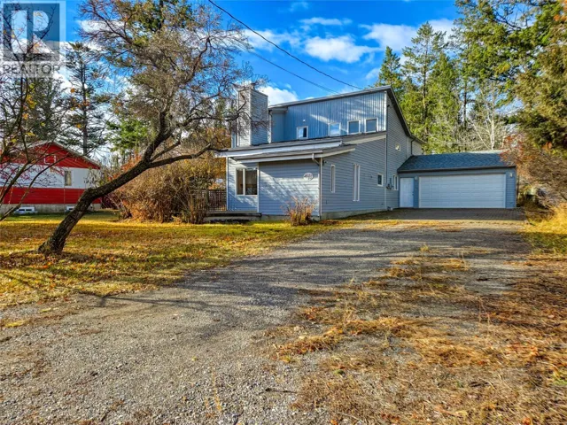 402 12th Avenue, Invermere, British Columbia V0A1K0
