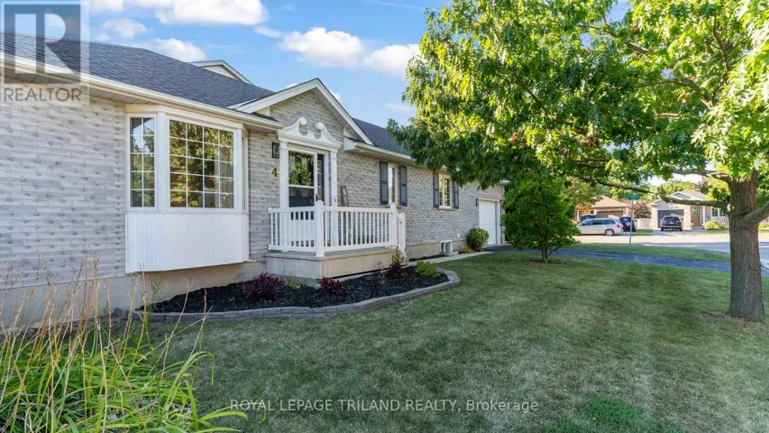 4 SCHREYER DRIVE, St. Thomas, Ontario N5R6E8