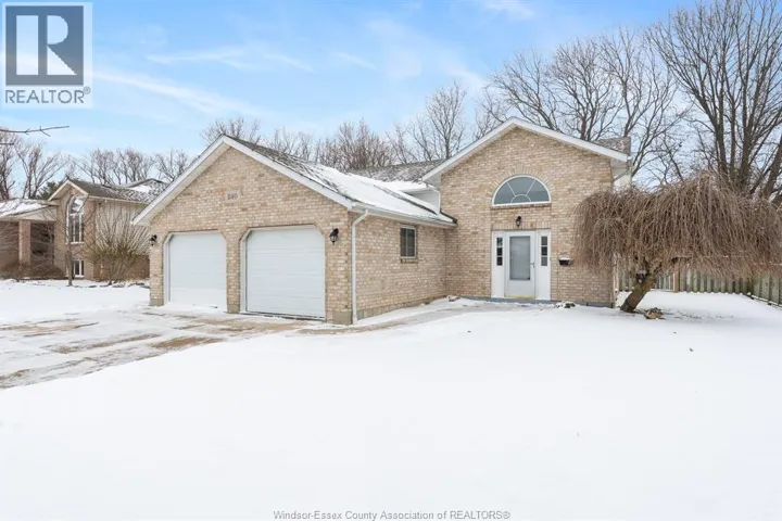840 LAWNDALE AVENUE, Kingsville, Ontario N9Y3Y8