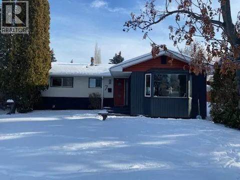 7 Stirling Close, Red Deer, Alberta T4N0A8