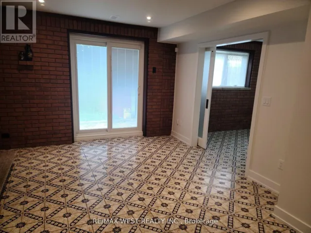16 STOCCO COURT, Vaughan (West Woodbridge), Ontario L4L2Y1