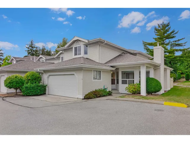 4 6452 121 STREET, Surrey, British Columbia V3W0Y5