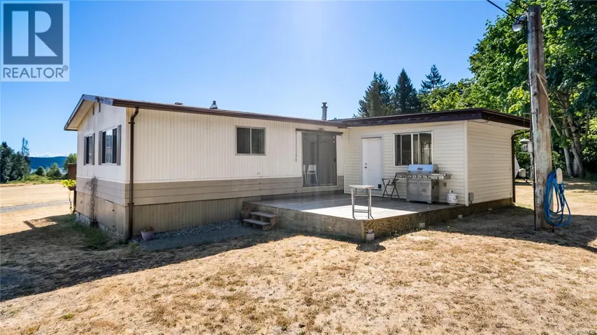 2442 Summerset Rd, Nanoose Bay, British Columbia V9P9E4