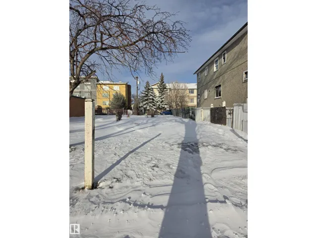 9626 105a AV NW, Edmonton, Alberta T5H0M4