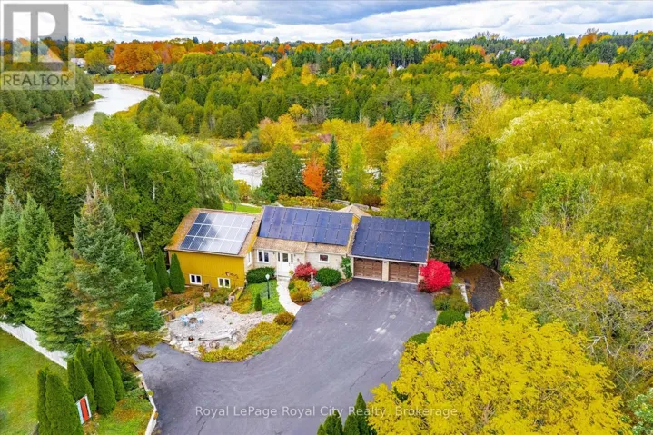 8060 WELLINGTON RD 18 ROAD, Centre Wellington (Fergus), Ontario N1M2W5