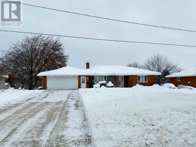 38 HILLCREST STREET W, South Bruce, Ontario N0G2S0