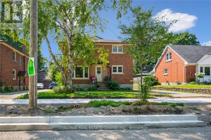 3 - 115 MARLBOROUGH AVENUE, Kitchener, Ontario N2M1H7