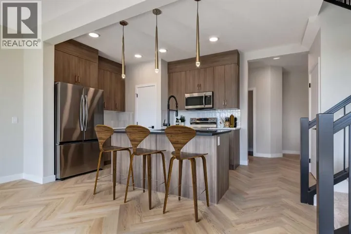 86 Agate, Cochrane, Alberta T4C3K1