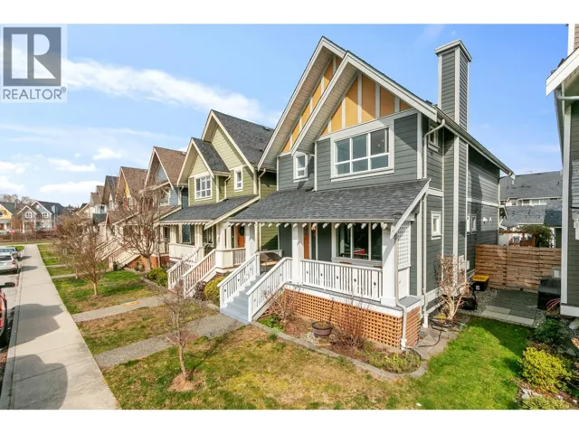 251 JENSEN STREET, New Westminster, British Columbia V3M0E7