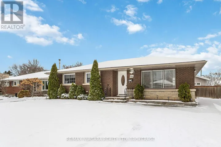 64 WOODELM DRIVE, St. Catharines (Carlton/Bunting), Ontario L2M4N3