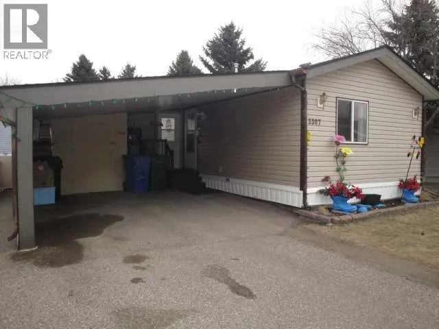 3307 31st Street S, Lethbridge, Alberta T1K7K3