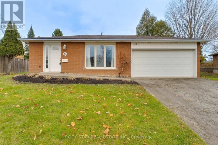 10 ASHDALE COURT, Hamilton (Waterdown), Ontario L8B0B3