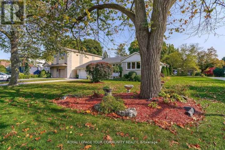 1 YEWFIELD CRESCENT, Toronto (Banbury-Don Mills), Ontario M3B2Y4