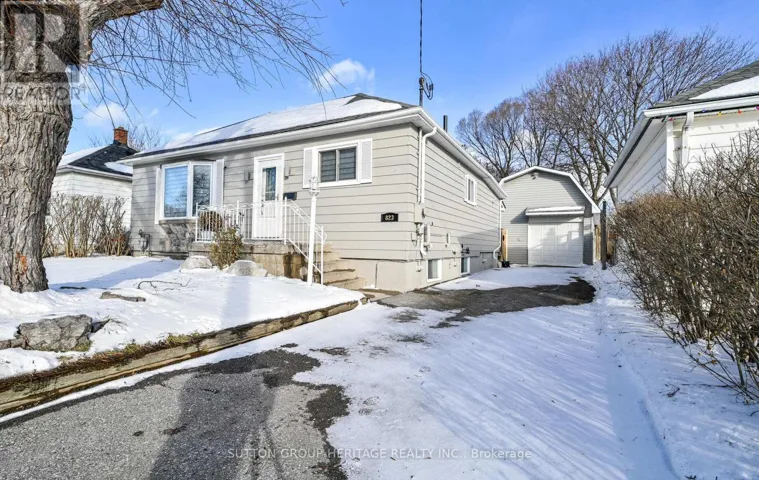 823 ROWENA STREET, Oshawa (Lakeview), Ontario L1H4Z6