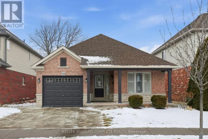 144 SUMNER CRESCENT, Grimsby (Grimsby Beach), Ontario L3M0B4