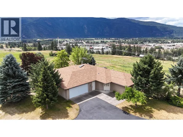 210 WINNIPEG Avenue, Grand Forks, British Columbia V0H1H0