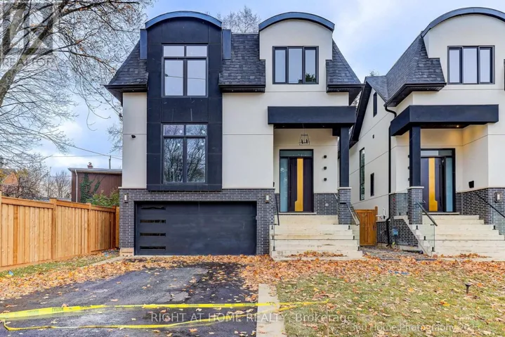 28 PINE AVENUE, Mississauga (Port Credit), Ontario L5H2P6