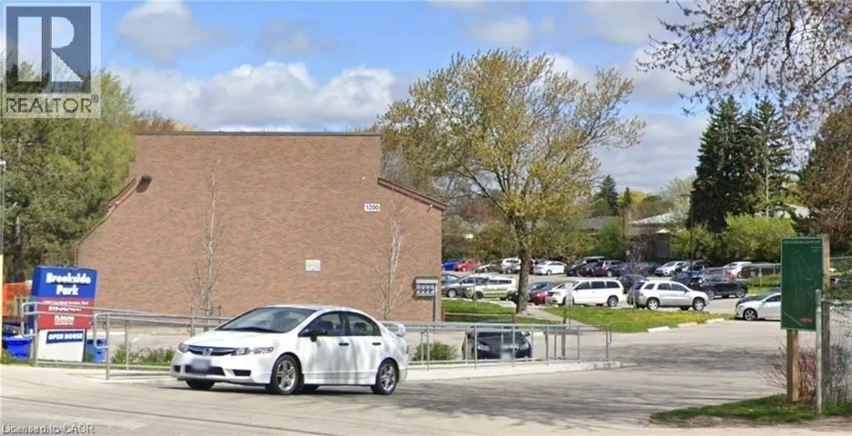 1200 COURTLAND Avenue E Unit# 15, Kitchener, Ontario N2C1K7