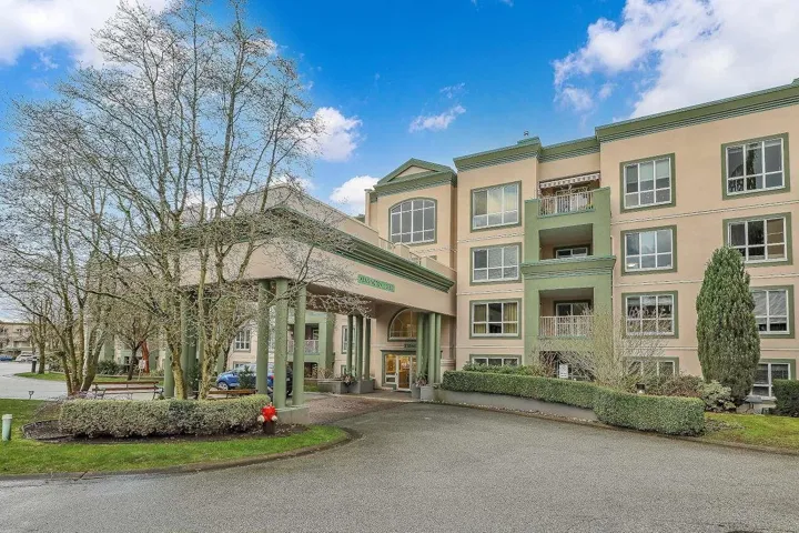 406 13860 70 AVENUE, Surrey, British Columbia V3W0S1