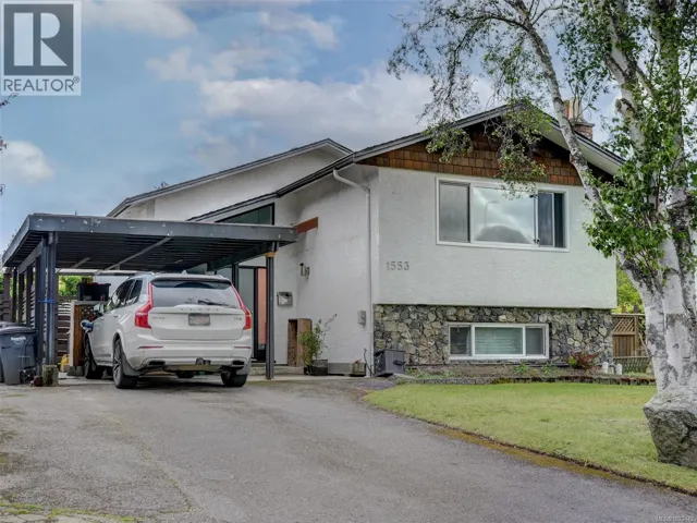 1553 Fremont Pl, Saanich, British Columbia V8N4R4