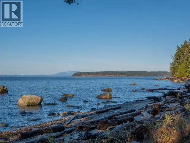 1136 HERCHMER ROAD, Savary Island, British Columbia V8A0G7