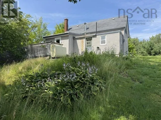 8274 7 Highway, Musquodoboit Harbour, Nova Scotia B0J2L0