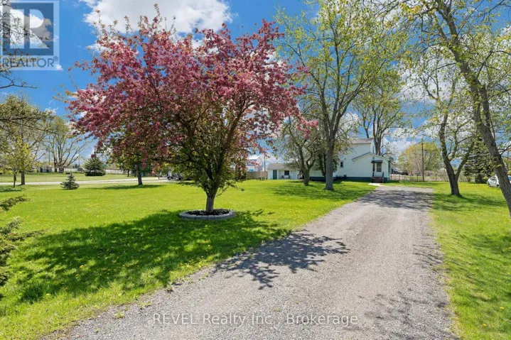 239 BECKEN CRESCENT, Welland (Cooks Mills), Ontario L3B5N4