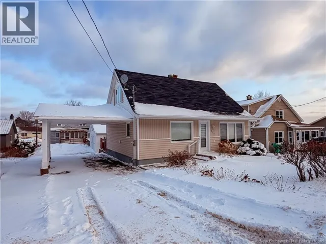 319 Goderich Street, Dalhousie, New Brunswick E8C1T8