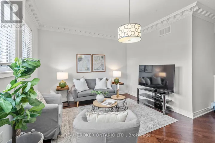 85 LAURIER AVENUE, Richmond Hill (Oak Ridges), Ontario L4E4P7