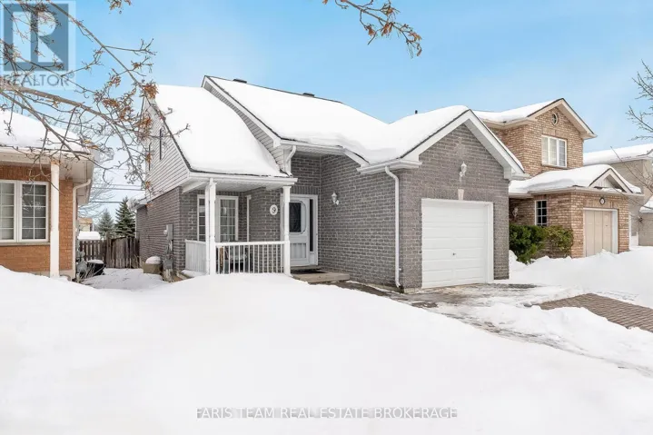 9 JULIA CRESCENT, Orillia, Ontario L3V7Y9