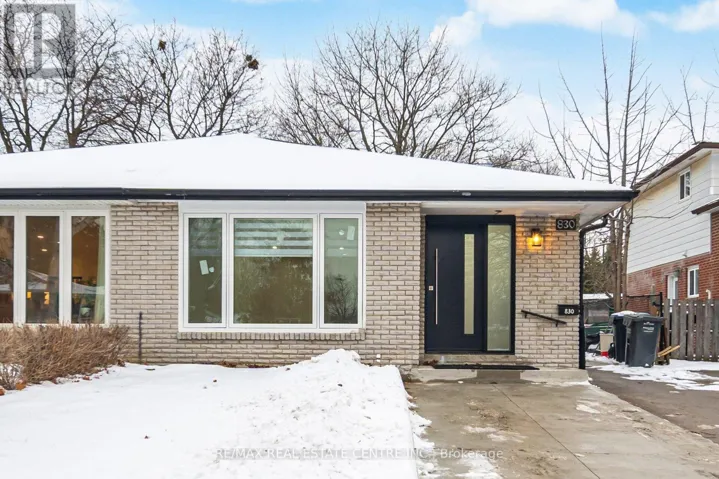 MAIN FLOOR - 830 EMBASSY AVENUE, Mississauga (Clarkson), Ontario L5J2Y2