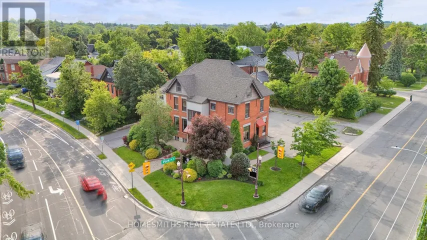 452 CHARLOTTE STREET, Peterborough (Town Ward 3), Ontario K9J2W3